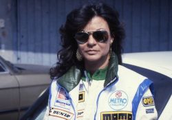 300 KM Auto Storiche 2022 | Il Gruppo Peroni Race omaggia Liliana De Menna