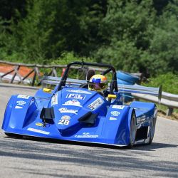 Debutto assoluto in pista