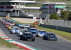 Campionato Italiano Auto Storiche: 42 partenti e brivido finale al Mugello